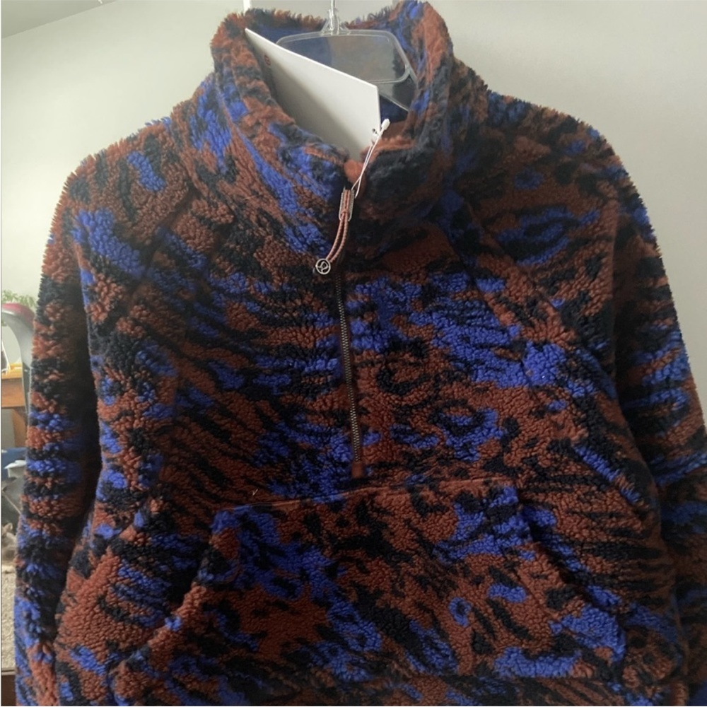 Lululemon half-zip fleece pull-over💛Blue, Brown and Black Half-Zip fleece